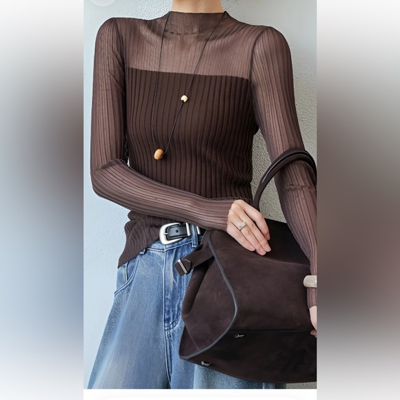 Commense Deep Burgundy Ribbed Turtleneck Sweater - Picture 3 of 5